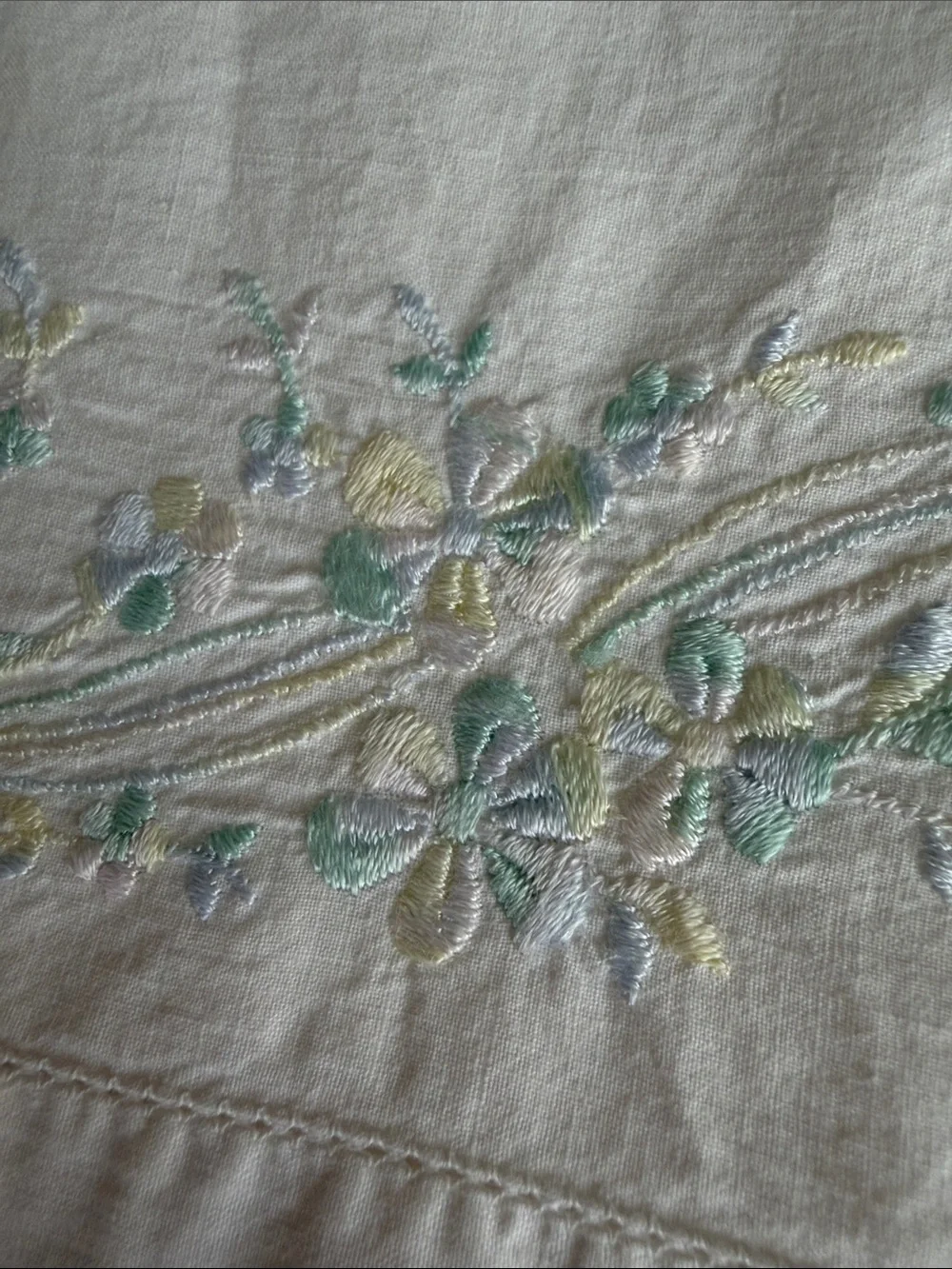 Vintage White Linen Pillowcase Set with Floral Embroidery